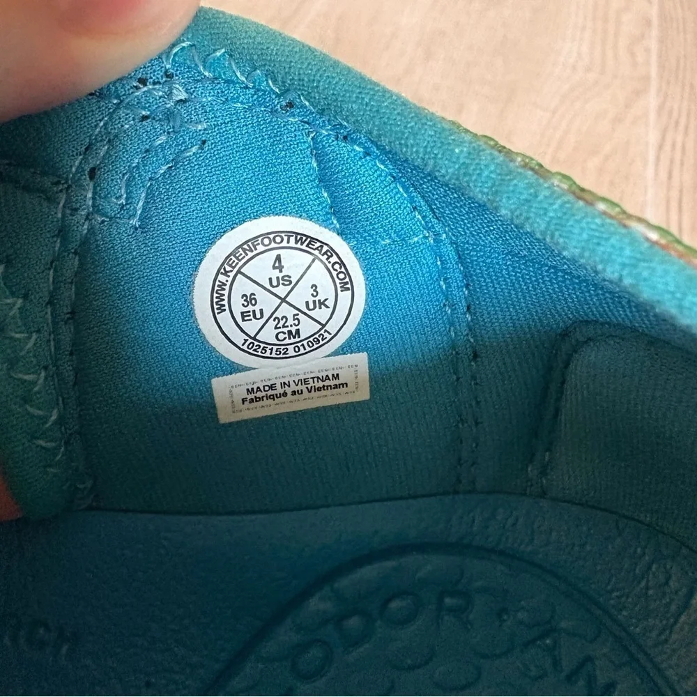 Keen Seacamp I| CNX Youth Sandals Sz 4 Vivid Blue Original Tie Dye Toggle EUC